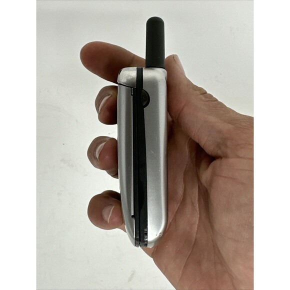 Motorola Flip Phone CE0168 Untested No Charger - Picture 7 of 8